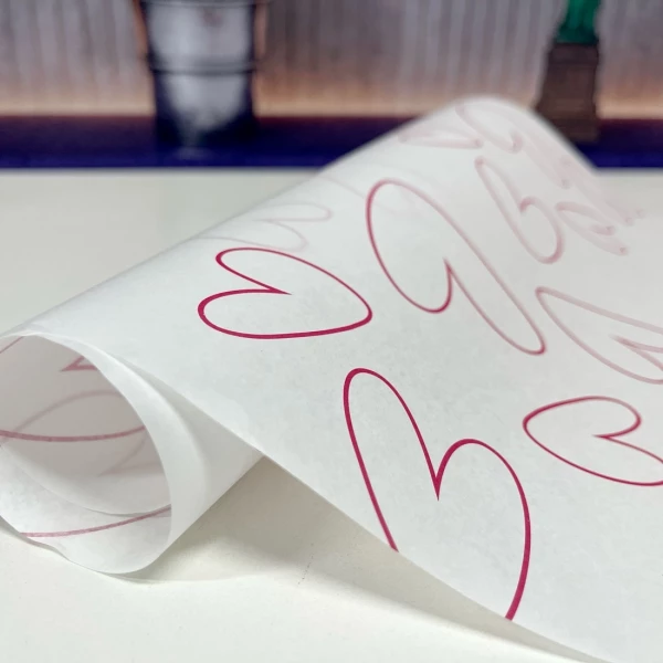 Papel seda corações rosa