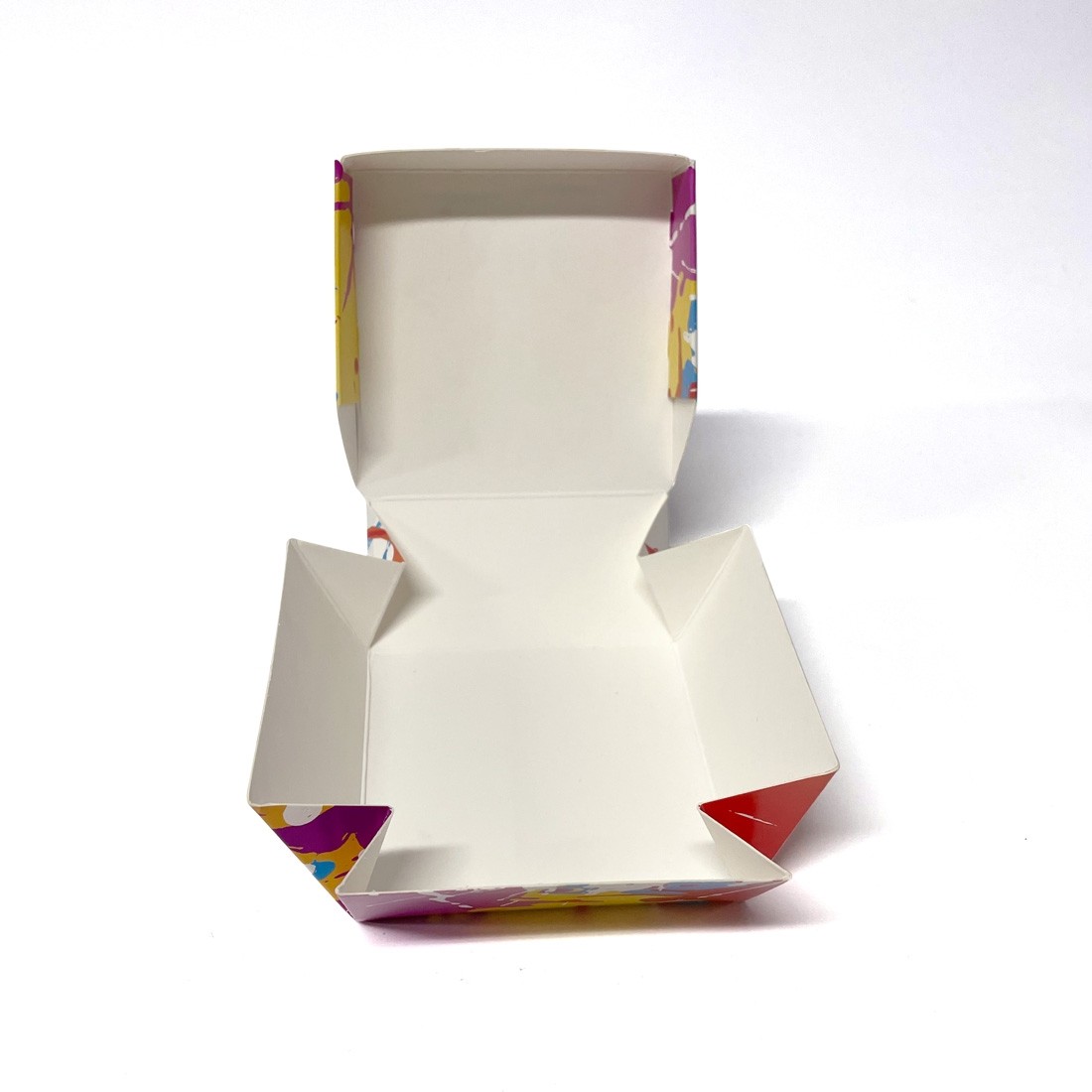 Caixa surpresa MINI aquarela (8x8x4) - Papel soft